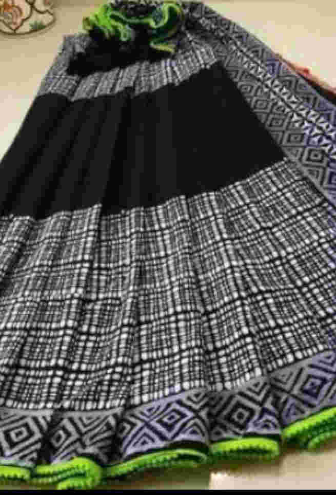 Black & Green Batik Printed Cotton Mulmul Saree | trendwati