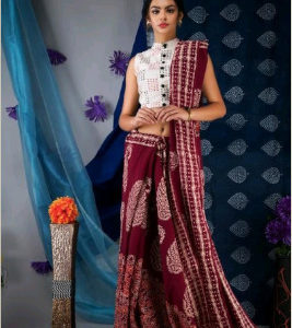 Red Rose & Maroon Floral Molmol Batik Jaipuri Printed Mulmul Cotton Saree