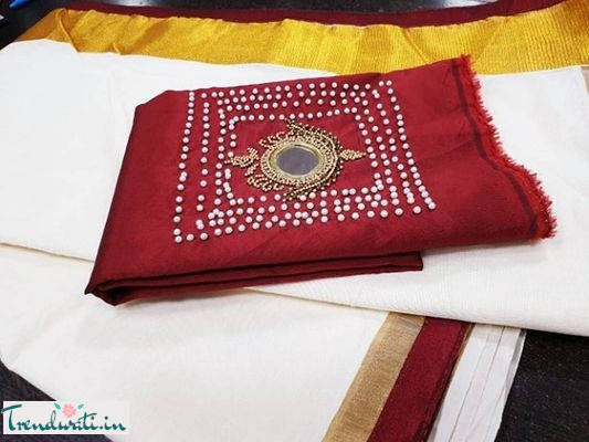 Exclusive Kerala Cotton Sarees With Valkannadi Blouse Piece