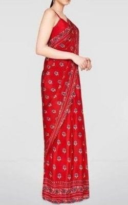 Katrina Kaif Red Stylish Printed Cotton Mulmul Saree
