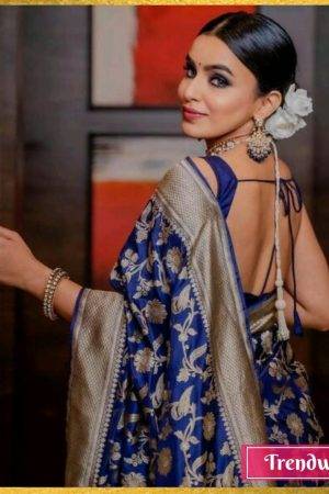Navy Blue Silk Woven Floral Design Pattu Saree