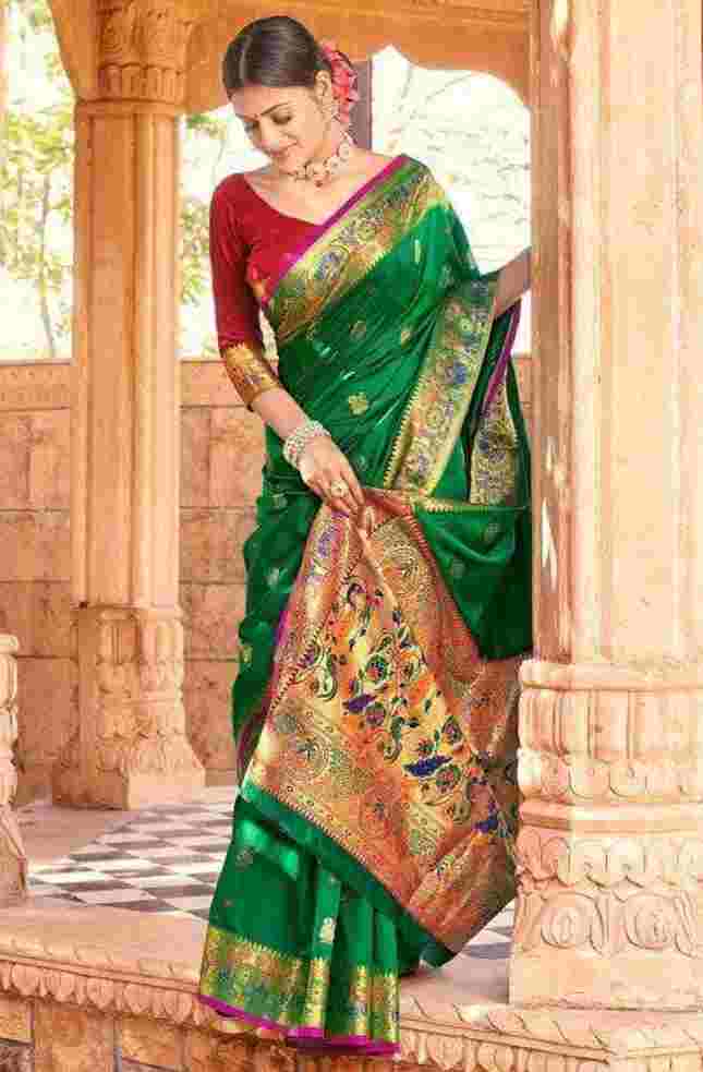 Madhavi Nemkar's beautiful green Paithani saree photoshoot | Times of India