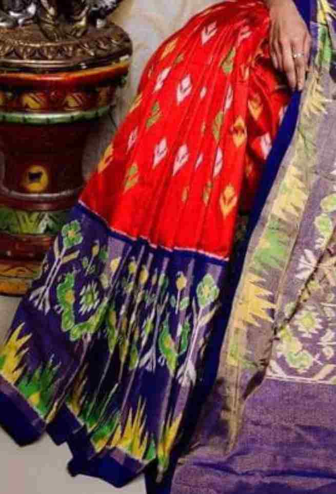 Buy Roof Terracotta Red Pochampally Ikkat Cotton Silk Mulmul Saree online