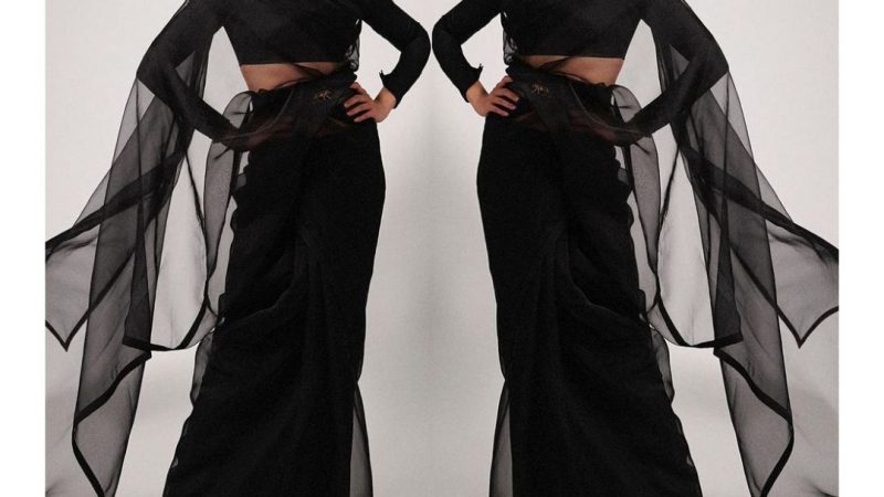 Buy Stylish Elegant Black Party Wear Sarees online in 2022
