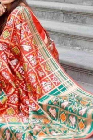Red Pochampally Ikkat Cotton Saree with Muniya Design Green Border