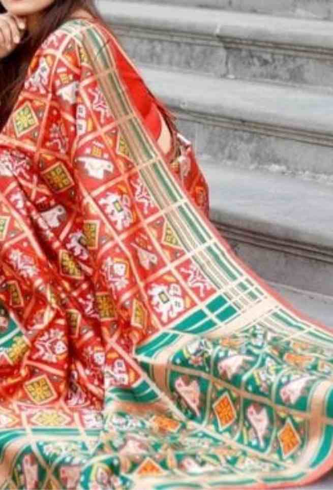 Red Pochampally Ikkat Muniya Pattu Mulmul Cotton Saree with Green Border