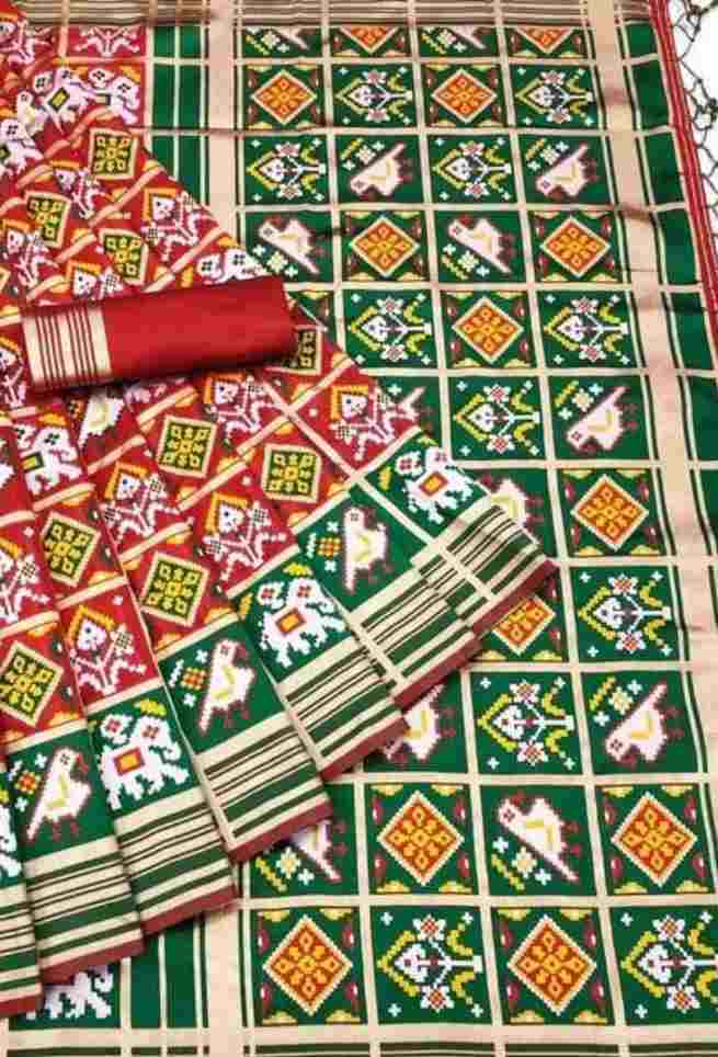 Red Pochampally Ikkat Muniya Pattu Mulmul Cotton Saree with Green Border